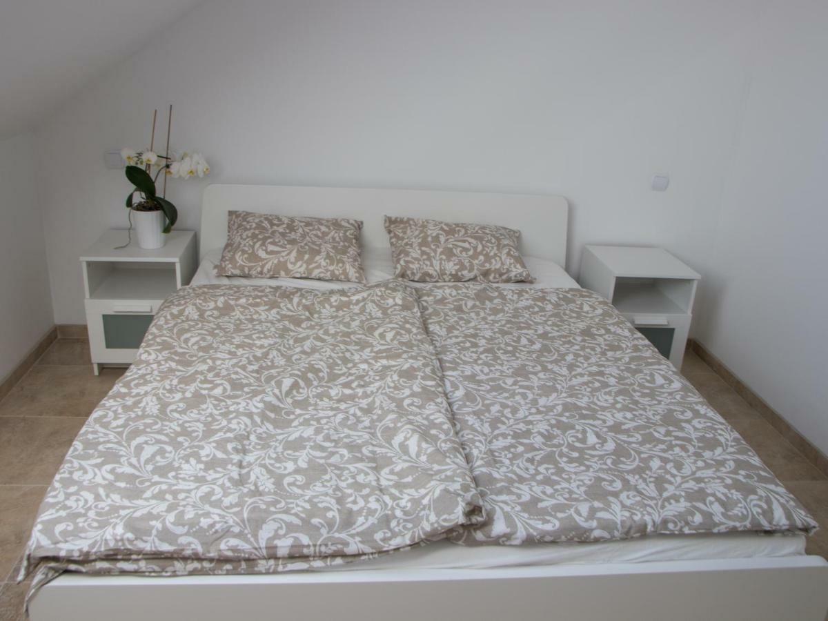 Apartmán U Fuxů Zleby Esterno foto